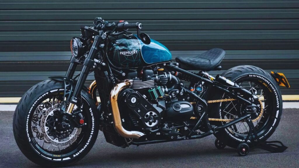 रोड राइडिंग के शौकीनों के लिए Triumph Bonneville Bobber लॉन्च